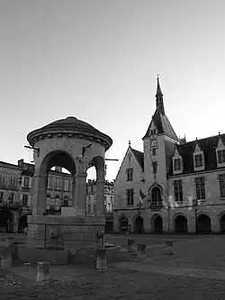 La place Abel-Surchamp.