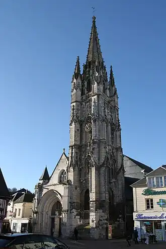 L'église Notre-Dame de Lillebonne.