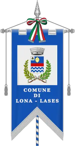 Drapeau de Lona-Lases