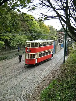 Tramway de Londres, quittant le dépôt.