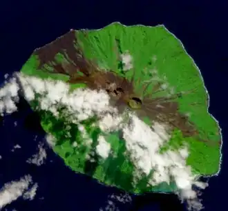 Image satellite de Lopevi.