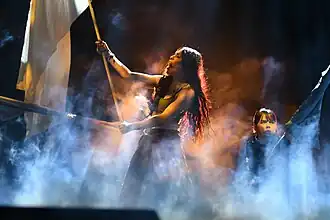 Loreen, interprétant Statements.