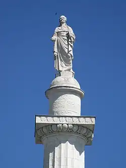 Détail de la Colonne Louis-XVI, 1823, refaite à l’identique en 1926.