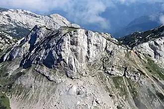 Vue du versant nord du Lučki Dedec, depuis Škarje.