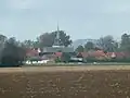 l'église St Vaast vue de la campagne