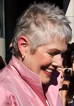 Description de l'image LynnRedgraveSide09TIFF.jpg.