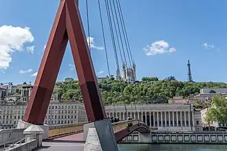 La passerelle Pierre Truche, son pylone unique et ses haubans