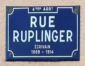 Voir la plaque.