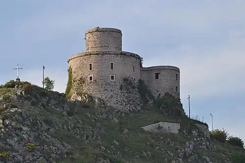 La tour de Montecarchio.