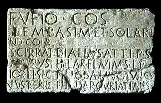 Inscription latine (47 avant notre ère) découverte à Vieille-Toulouse et conservée au Musée Saint-Raymond de Toulouse.