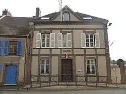 Mairie-école de Manou, 1879-1883