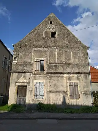 Façade de la maison Davadan.
