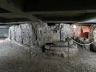 Ensemble d'entrées sur le mur sud.