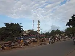 Marché et mosquée Rawdha.