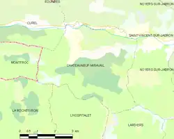 Carte élémentaire montrant les limites de la commune, les communes voisines, les zones de végétation et les routes