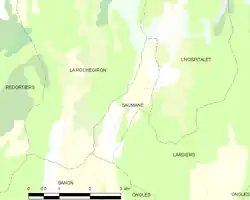 Carte élémentaire montrant les limites de la commune, les communes voisines, les zones de végétation et les routes