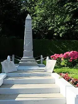 Le monument aux morts (Maresquel).