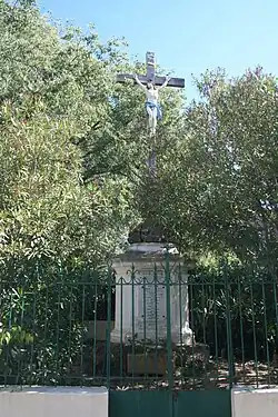 Le monument aux morts.