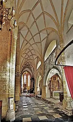 La nef latérale sud.