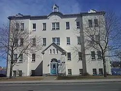 Description de cette image, également commentée ci-après