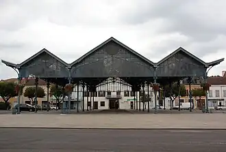 La halle de Maubourguet.
