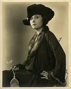 Description de l'image Maude George by Freulich.jpg.