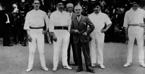 Photographie en noir et blanc de Maurice Ravel à Ciboure