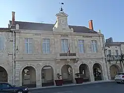 Hôtel de ville (la mairie)
