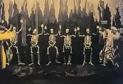 Description de l'image Melies-mille-nuits-dancing-skeletons.JPG.