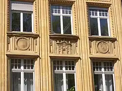 Détail du n°38, figurant l’ancienne porte Saint-Thiébault anciennement située à cet emplacement.