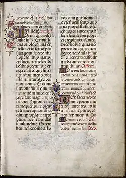 Page avec 2 colonnes de textes et 4 lettrines ornées.
