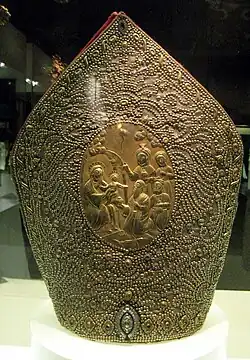 Mitre d'évêque arménien du XVIIIe&nbsp;siècle.