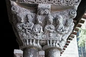 Un chapiteau du cloître.