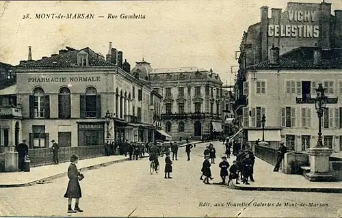 Le pont en direction de la rue Léon-Gambetta.