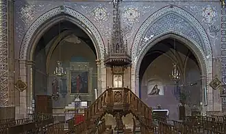 La chaire néogothique.