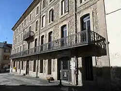 La perception, près de l'église.