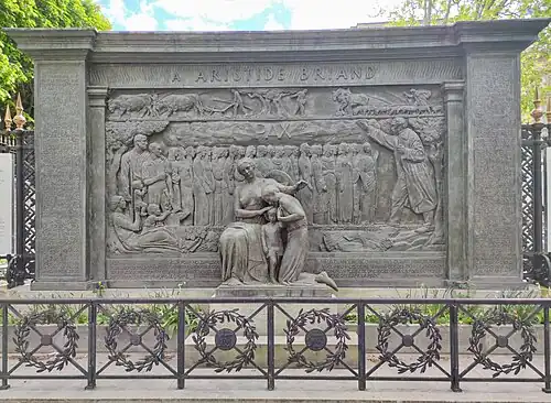 Monument à Aristide Briand.