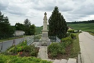Le monument aux morts.