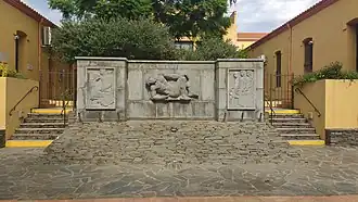 Original en pierre en ville.