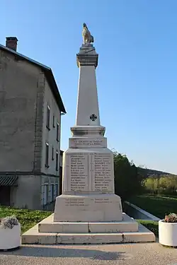 Monument aux morts de la commune.