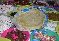 Une pile de mofletta, typique de la Mimouna