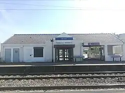 Vue des quais et du bâtiment voyageurs en 2022