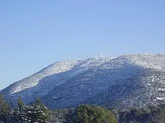 Le mont Méron sous la neige.
