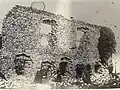 Mur du logis nord, photo prise en 1890