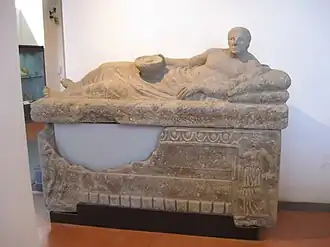 Sarcophage étrusque.
