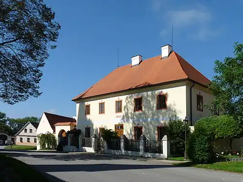 Une rue de Nákří.