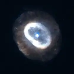 La nébuleuse planétaire par le télescope spatial Hubble.