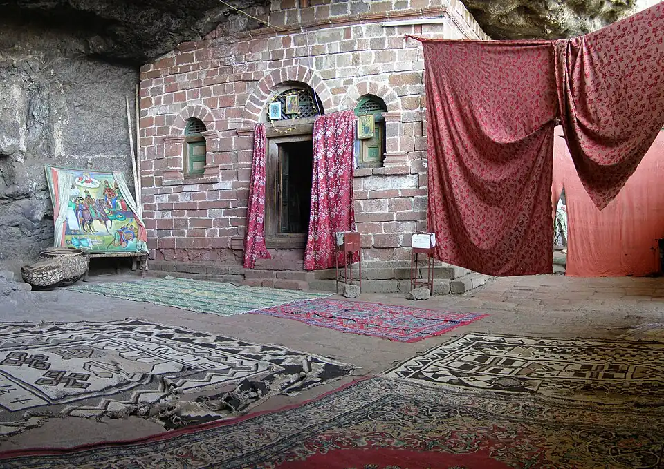 L'église proprement dite.