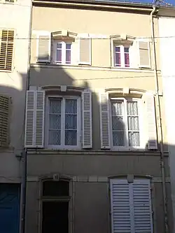 Immeuble, au no&nbsp;15 de la rue.