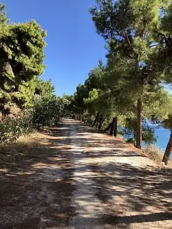 Promenade menant de Nauplie à Karathóna.
